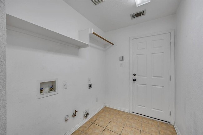 Building Photo - 2726 Grimes Ranch Rd