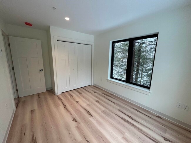 Building Photo - 30 Ladds Ln