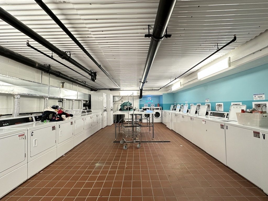 Building Photo - 4180 N Marine Dr