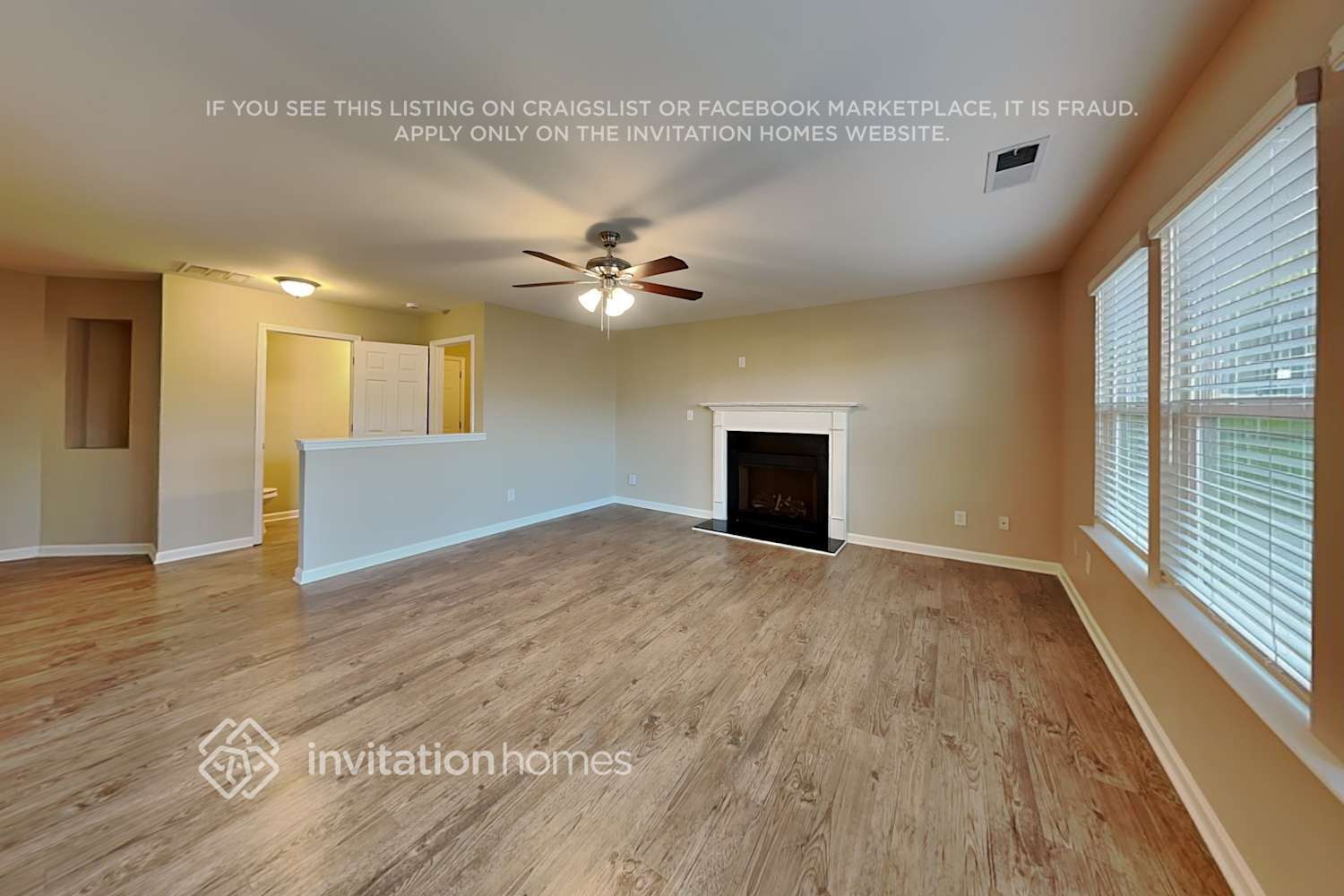 Building Photo - 925 Donington Cir SE