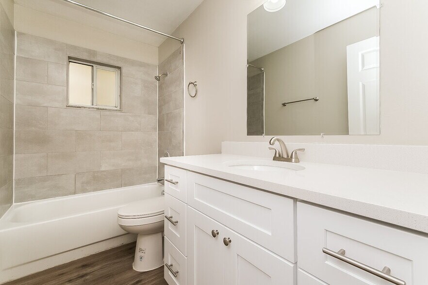 Building Photo - 28507 Tall Grass Dr