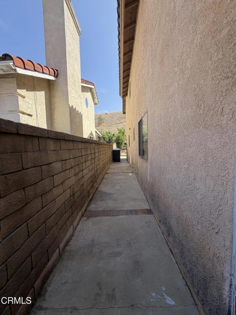 Building Photo - 6234 Sunny Meadow Ln