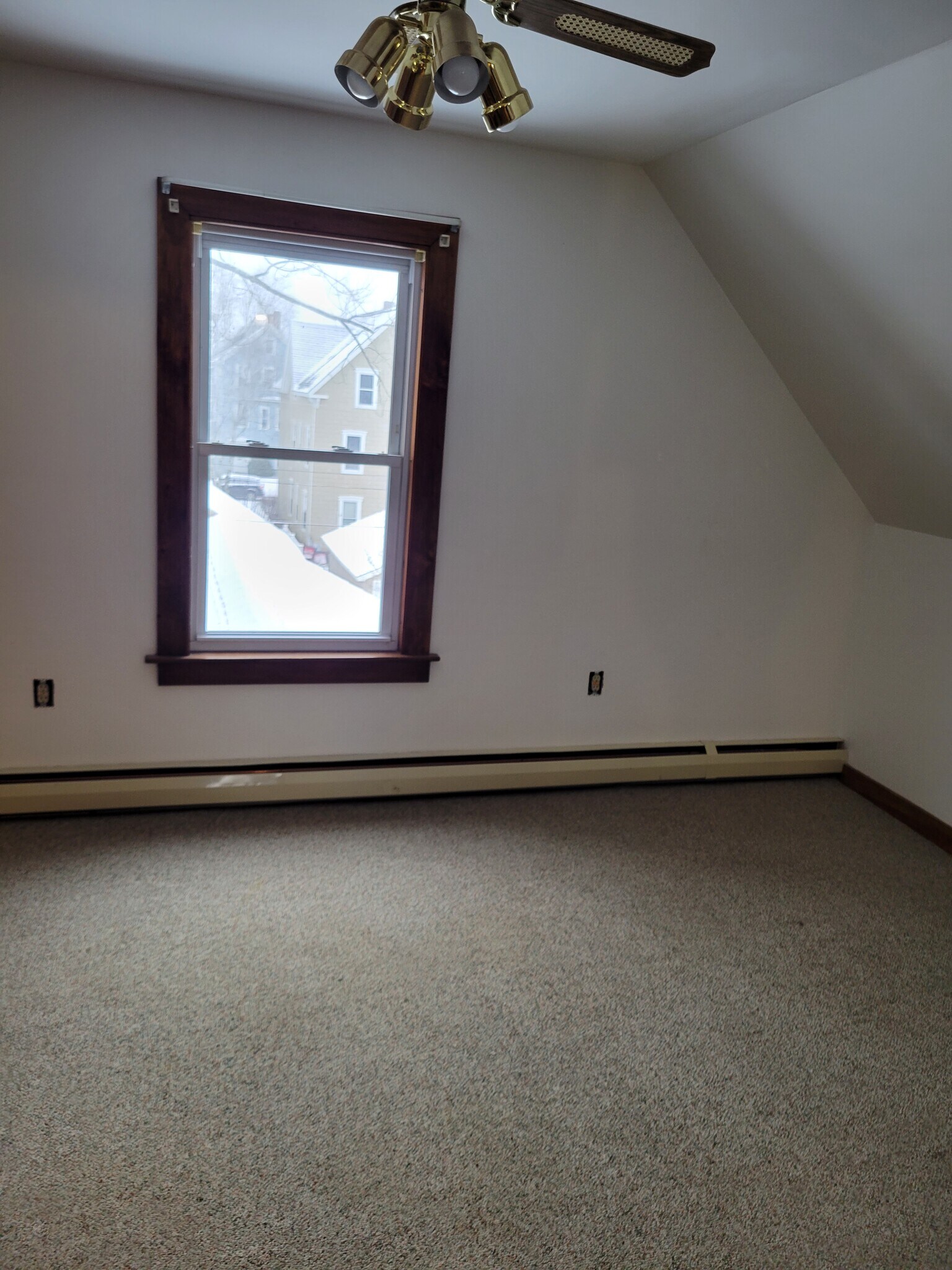 Building Photo - 25 Blucher St