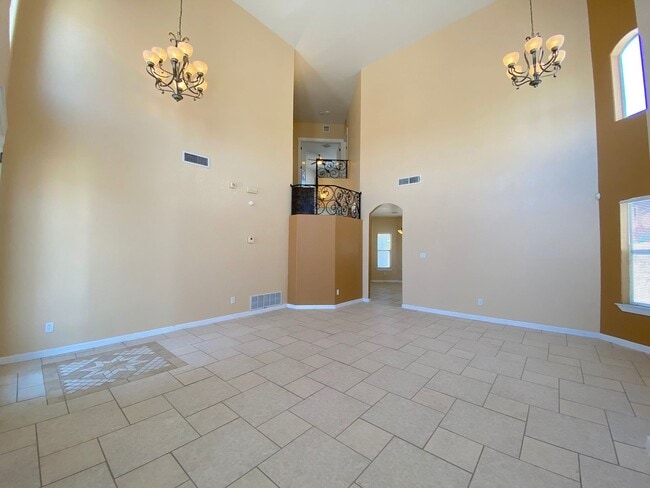 Building Photo - Northeast El Paso/Sandstone Ranch Estates 4 Bed 2.5 Bath Refrig A/C