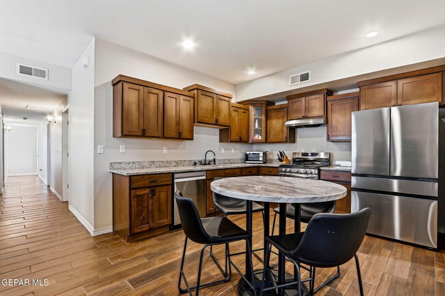 Building Photo - 3425 Dana Grey Dr