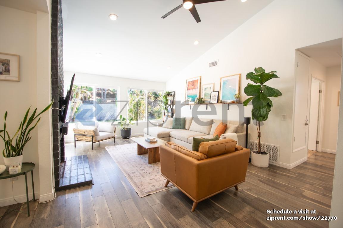 Building Photo - 189 Calle Guernica