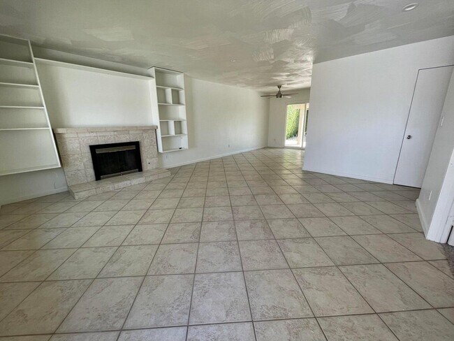 Building Photo - 76539 Clifton Forge St
