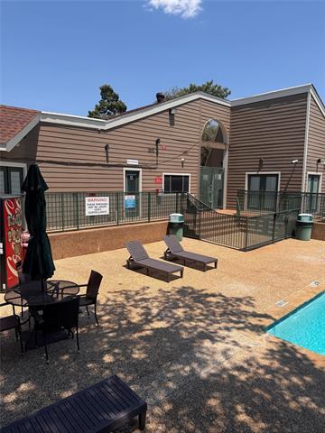 Building Photo - 2305 Basil Dr