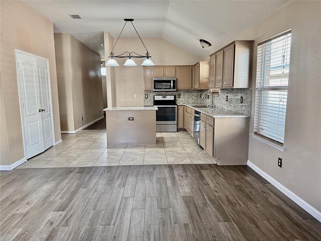 Building Photo - 6721 Waterlilly Dr