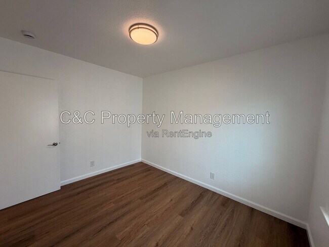 Building Photo - 595 Pearl St