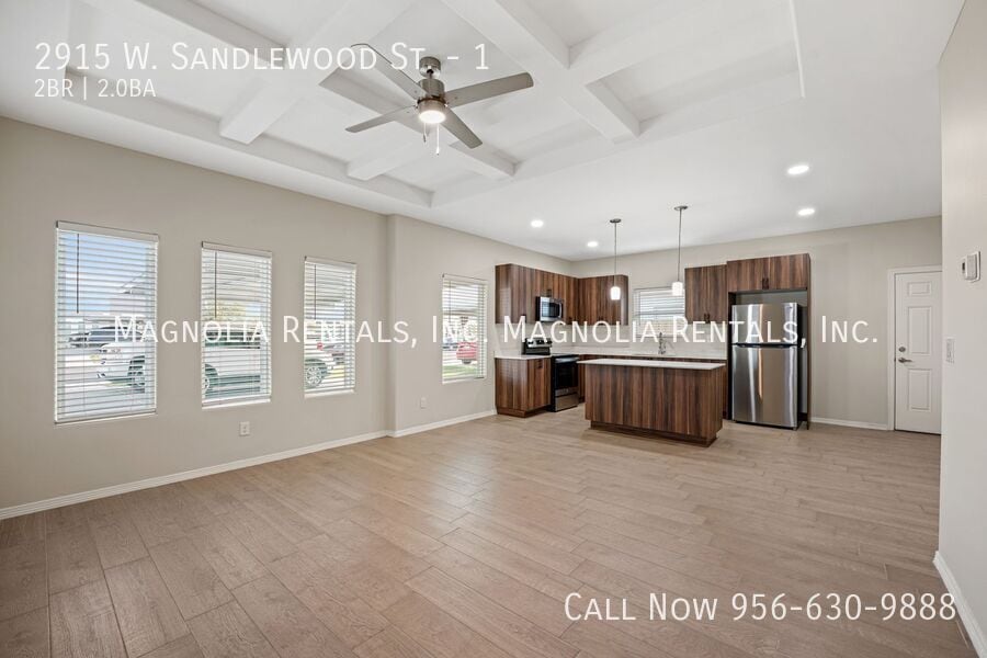 Building Photo - 2915 W Sandlewood St