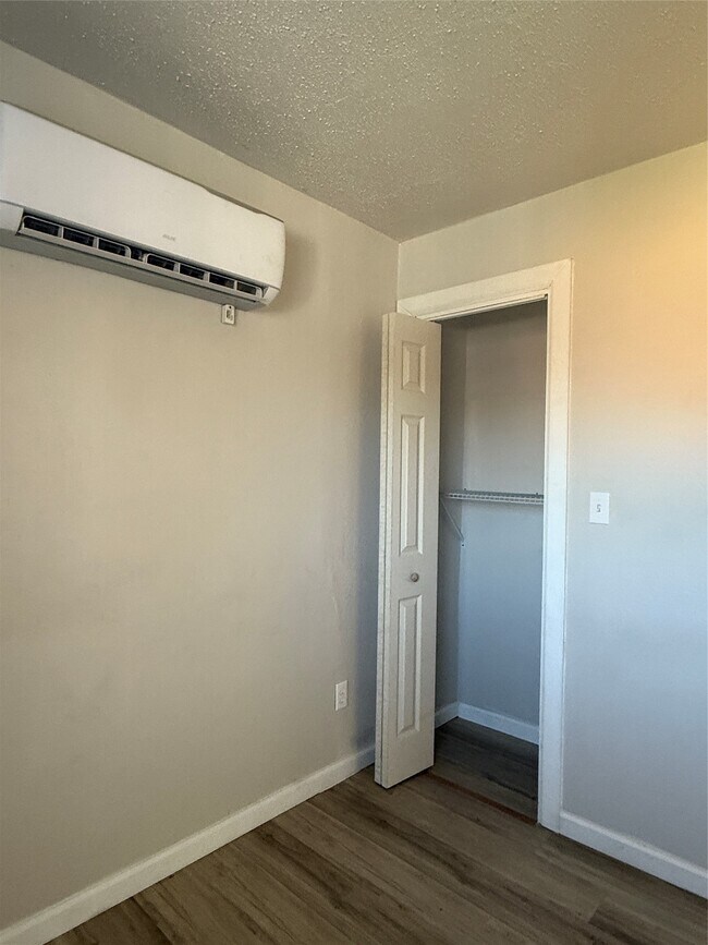 Building Photo - 8510 Safeguard St