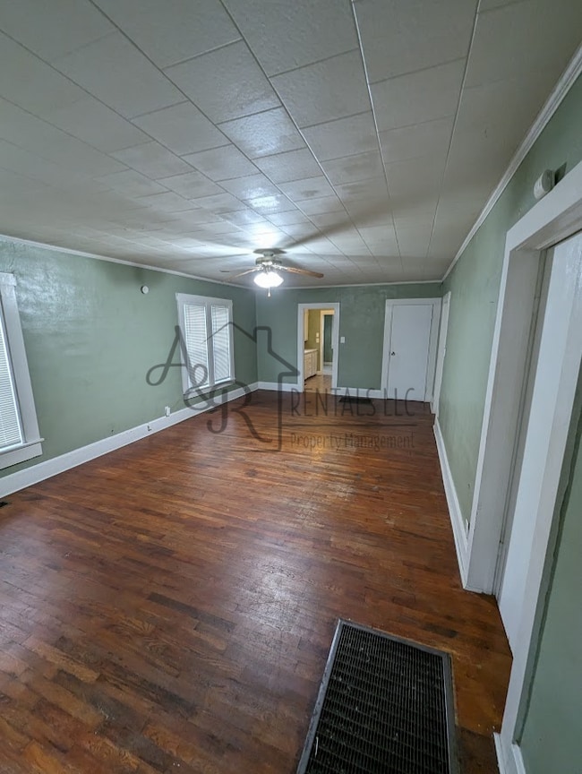 Building Photo - 438 E 23rd St