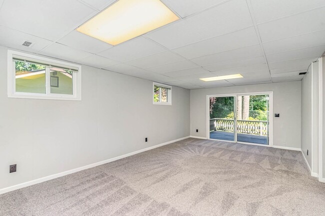 Building Photo - 3bd/2.5ba Bellevue House