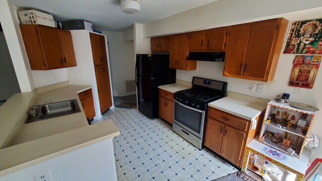 Building Photo - 4182 Bayberry Ct