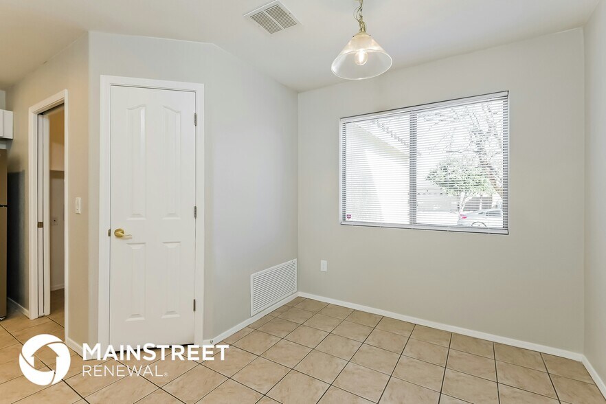 Building Photo - 6895 W Quailwood Way