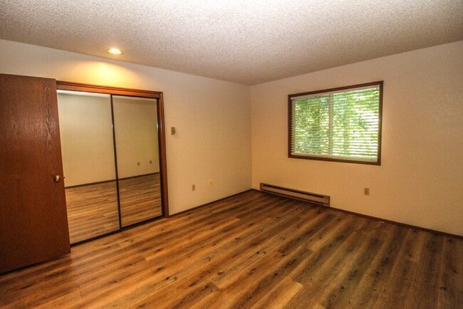 Building Photo - 12717 NE 170th Ln