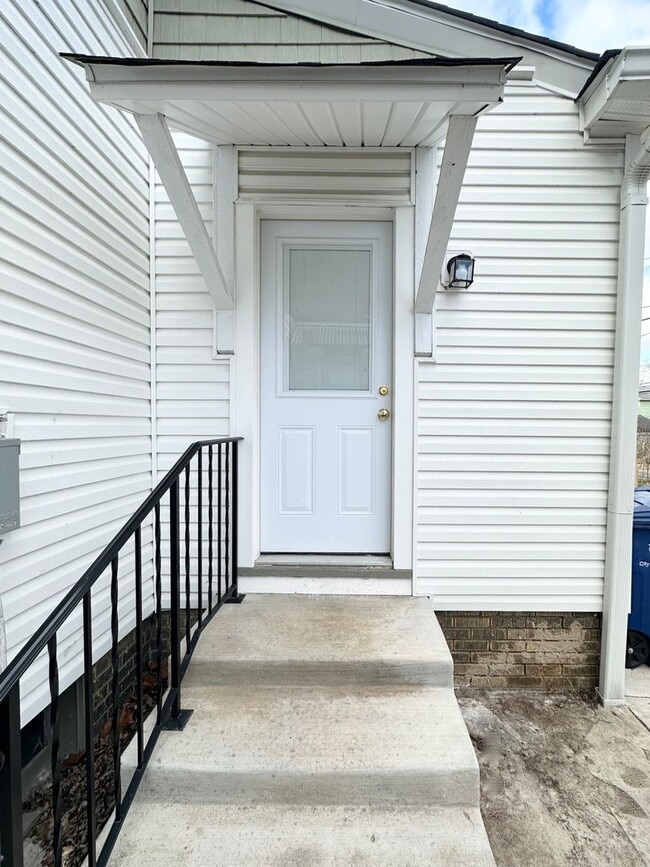 Building Photo - 66 W California Ave