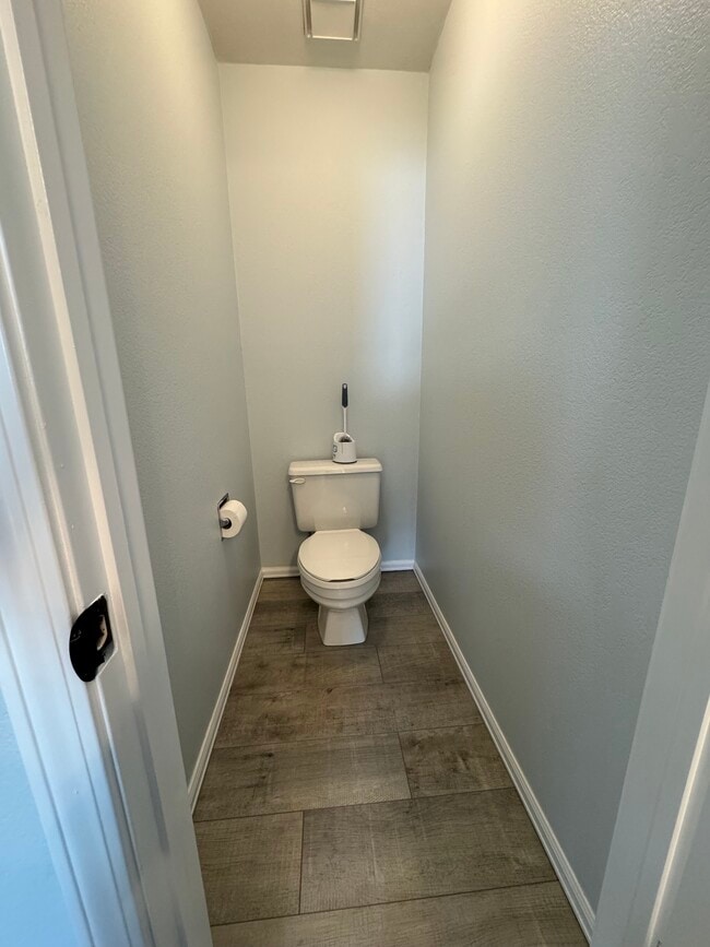 Building Photo - 7650 Conifer Dr