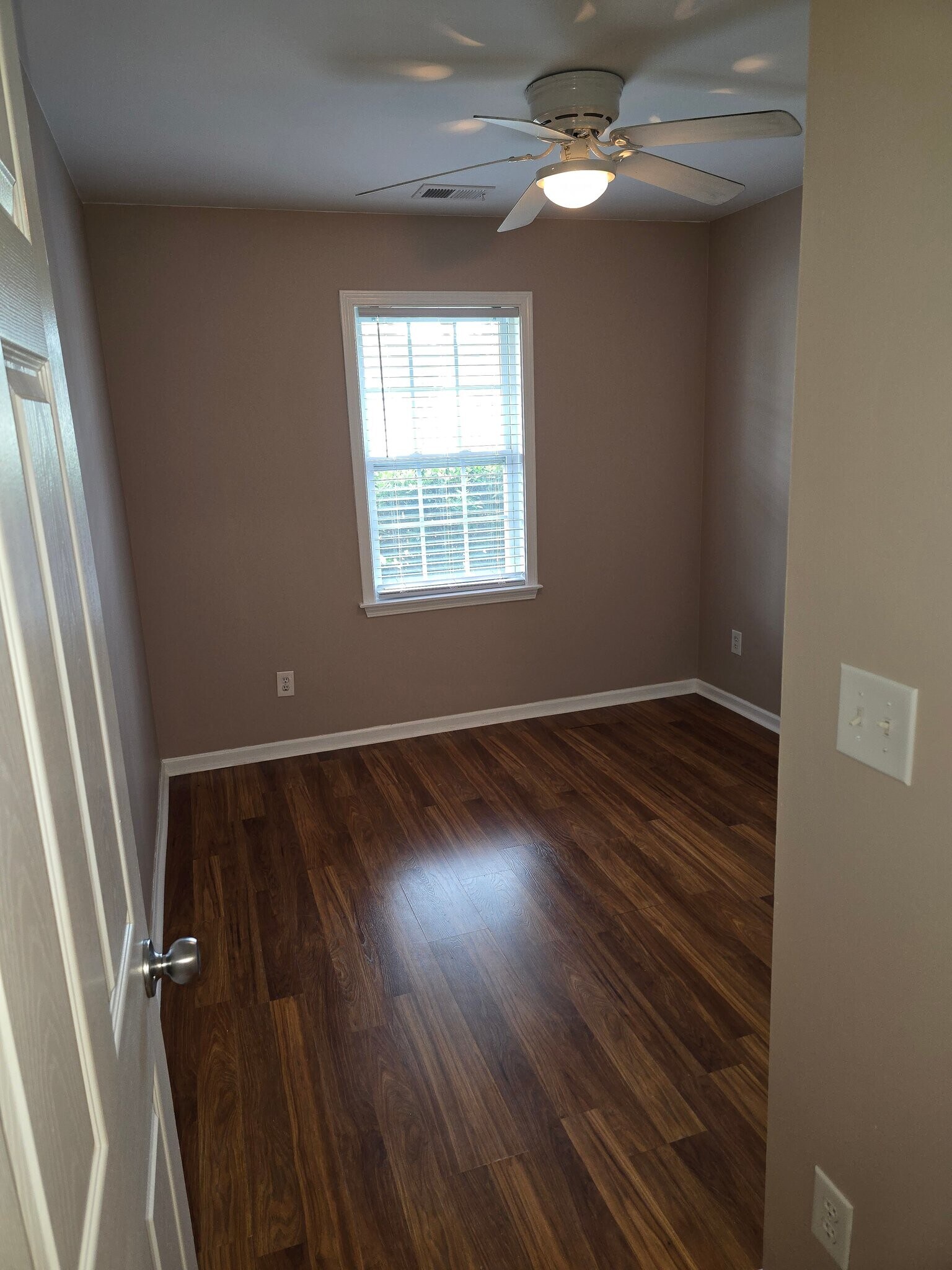 Building Photo - 1750 Pepperwood Way
