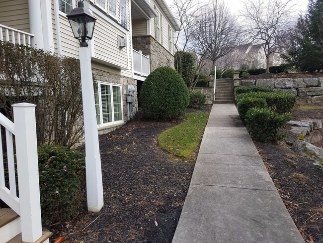 Building Photo - Beautiful Four Bedroom, 3.5 Bath Townhouse