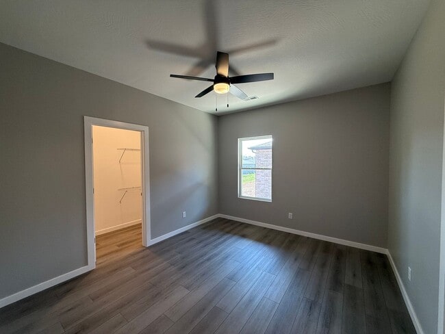 Building Photo - Water, sewer, and lawn care provided