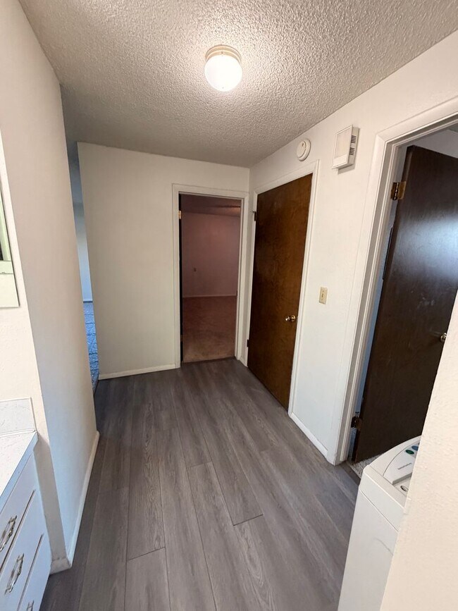 Building Photo - Potter Drive