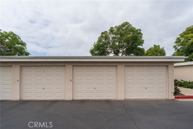 Building Photo - 8885 Modoc Cir