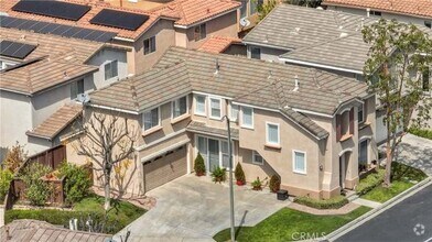 Building Photo - 3 Bedroom Plus Loft in Los Flores