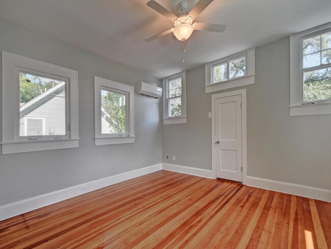 Building Photo - UT PRE-LEASE: Luxury 4 bedroom home in Wes...