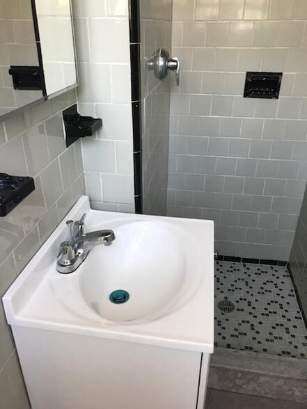 Building Photo - 170 Union St