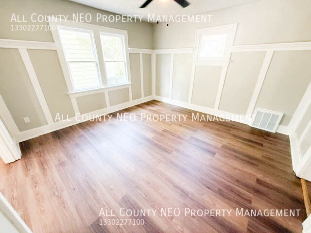 Building Photo - 549 Wildwood Ave