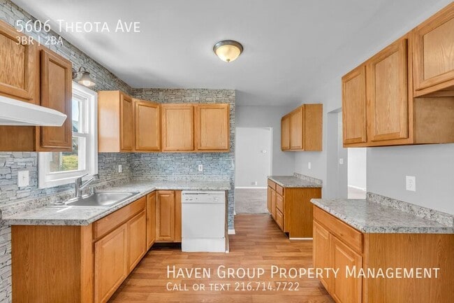 Building Photo - 5606 Theota Ave