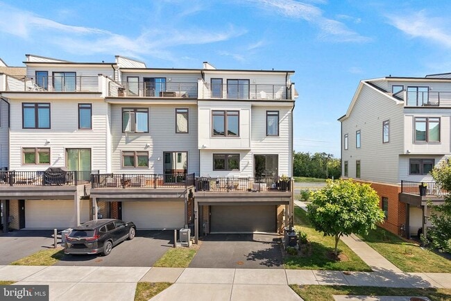 Building Photo - 1608 Rocky Shale Terrace SE