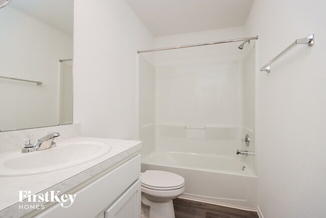 Building Photo - 3731 Solanum Dr