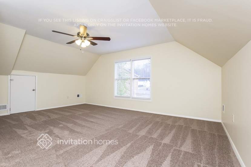 Building Photo - 175 Park Meadows Dr SW