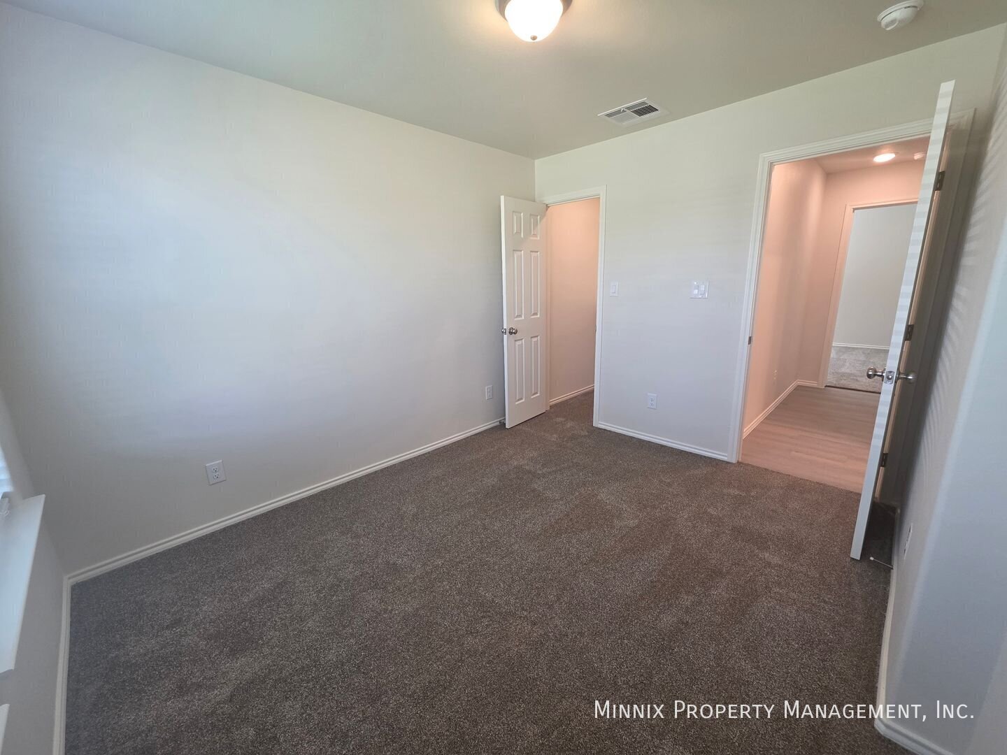 Building Photo - 1324 Hogback Wy