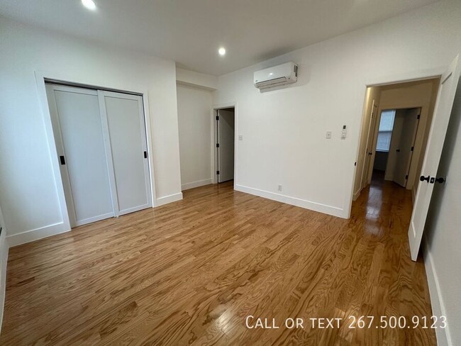 Building Photo - Large, Bi-level, newly renovated 2BR/2BA u...