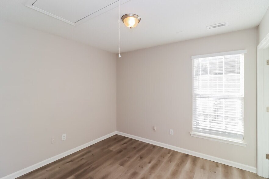 Building Photo - 11902 Cheviott Hill Ln