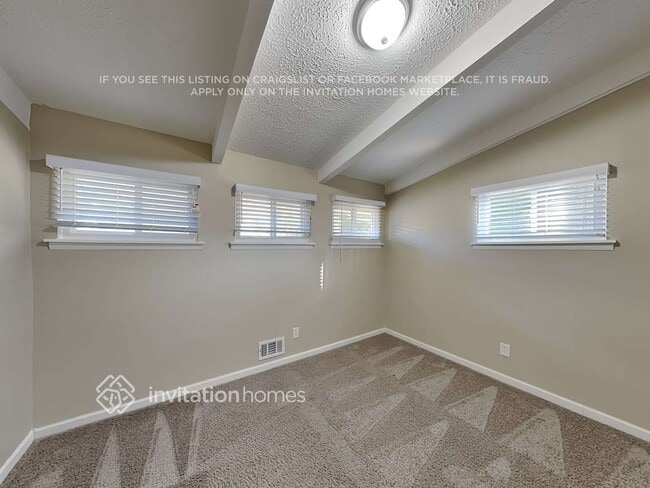 Building Photo - 2996 Horse Shoe Dr