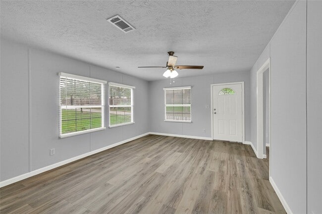 Building Photo - 609 Avenue D