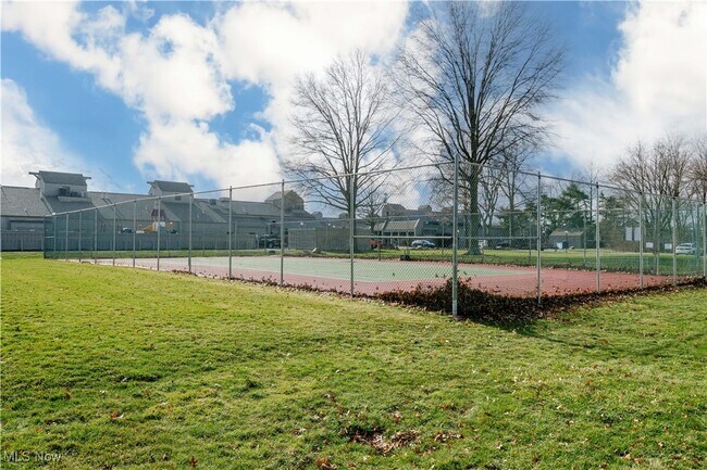 Building Photo - 27 Landings Way