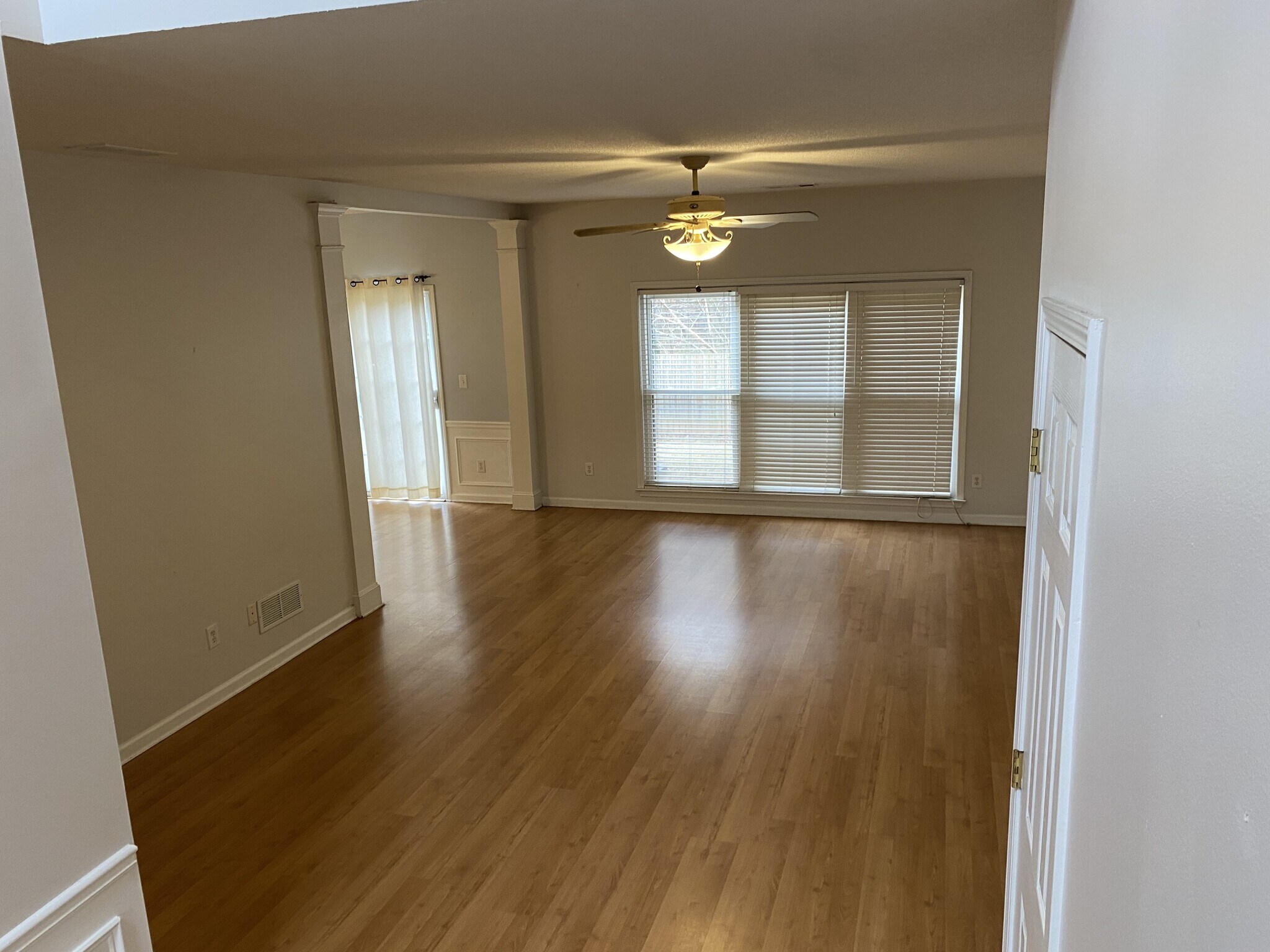 Building Photo - 2706 Cottesford Dr SE