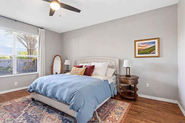 Building Photo - 545 Tuscanny St