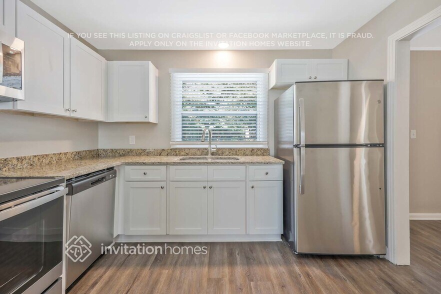 Building Photo - 512 Inwood Dr