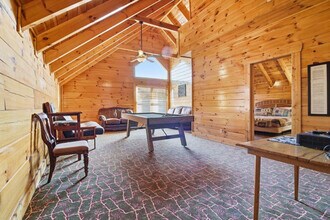 Building Photo - 1115 Towering Oaks Dr