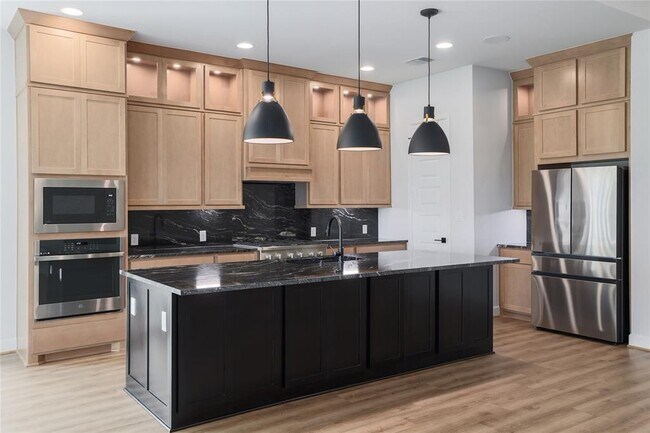 Building Photo - 1408 Logan Del Wy
