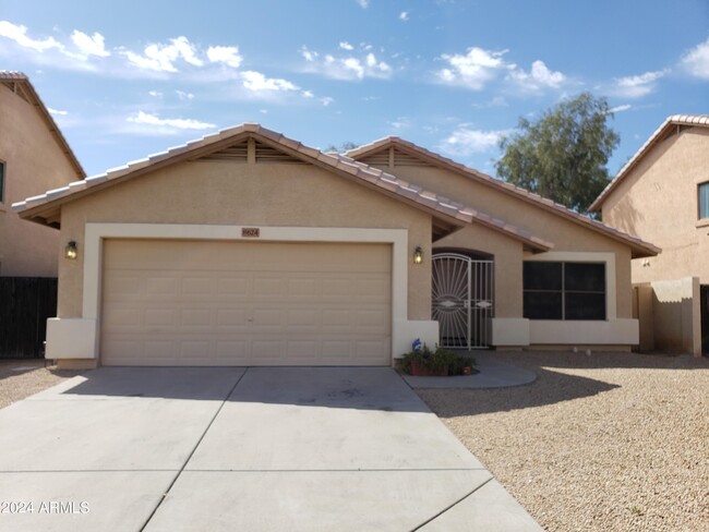 Primary Photo - 8624 N 68th Dr
