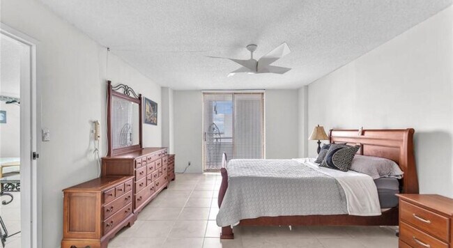 Building Photo - 1160 N Federal Hwy