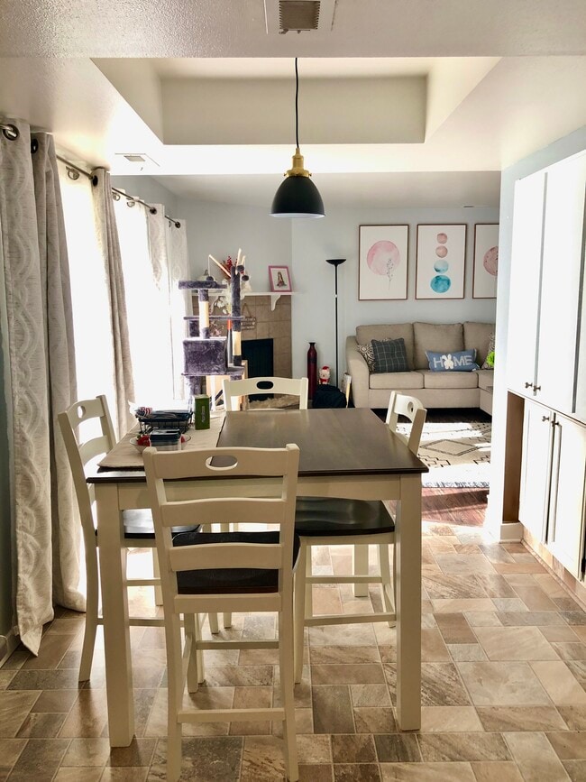 Building Photo - 7784 S Sunbird Way